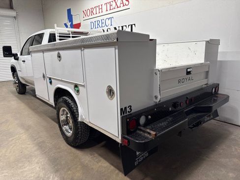 Used 2021 Chevrolet Silverado 3500 W/T w/ WT Convenience Package image 8