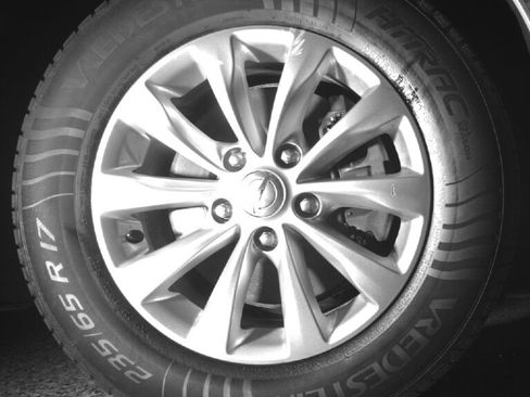 Used 2018 Chrysler Pacifica Touring-L image 11