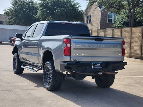Used 2023 Chevrolet Silverado 1500 LT AWD/4WD image 3