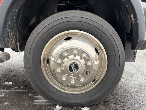 Used 2017 RAM 5500 Tradesman w/ Power & Remote Entry Group image 18