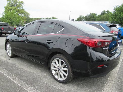 Used 2017 MAZDA MAZDA3 Grand Touring FWD image 3