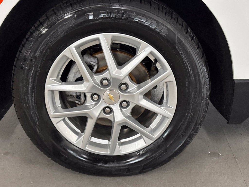 Used 2024 Chevrolet Equinox LT w/ LPO, Floor Liner Package AWD/4WD image 11