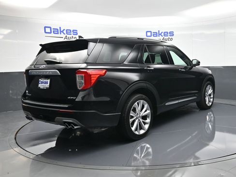 Used 2022 Ford Explorer Platinum w/ Equipment Group 601A image 8