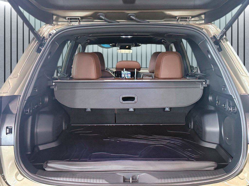 Used 2026 Subaru Forester Touring w/ Touring Package AWD/4WD image 9