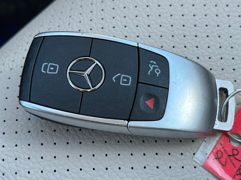 Used 2022 Mercedes-Benz GLS 450 4MATIC image 39