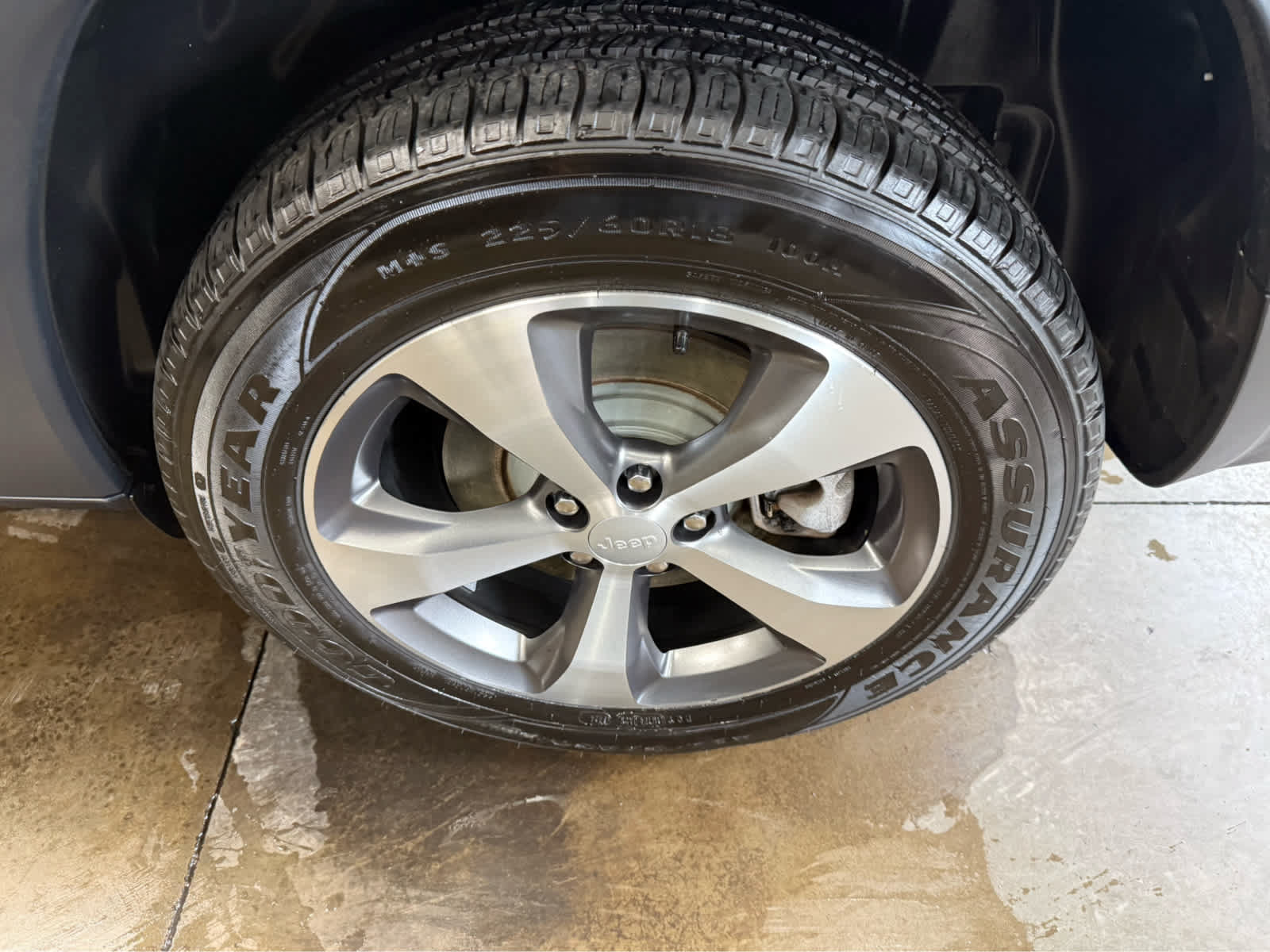 Used 2021 Jeep Cherokee Limited AWD/4WD image 35