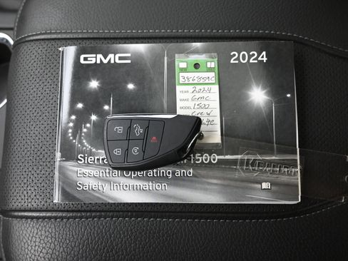 Used 2024 GMC Sierra 1500 Denali w/ Denali Reserve Package AWD/4WD image 20