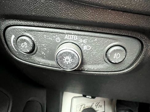 Used 2020 Chevrolet Equinox LT image 24