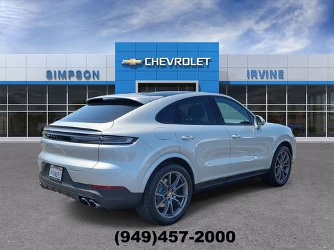 Used 2024 Porsche Cayenne Coupe AWD/4WD image 8