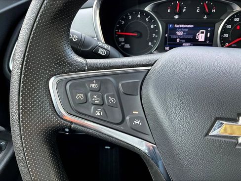 Used 2023 Chevrolet Equinox LT image 18