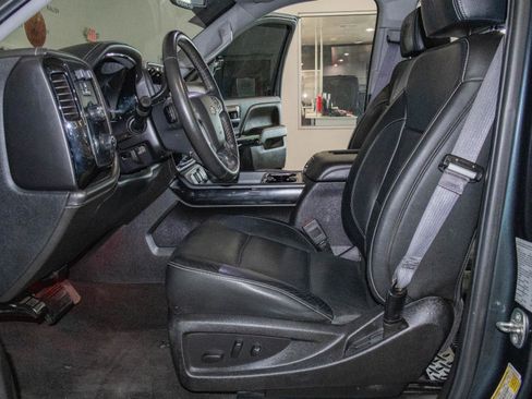 Used 2017 Chevrolet Silverado 1500 LTZ Z71 w/ LTZ Plus Package AWD/4WD image 9