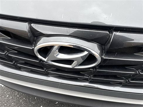 Used 2024 Hyundai Tucson SE image 28