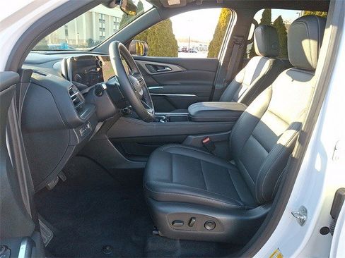 Certified 2025 Chevrolet Traverse LT image 22