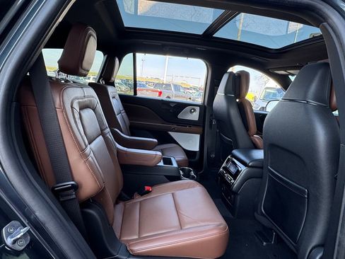 Used 2024 Lincoln Aviator Reserve w/ Equipment Group 201A image 30