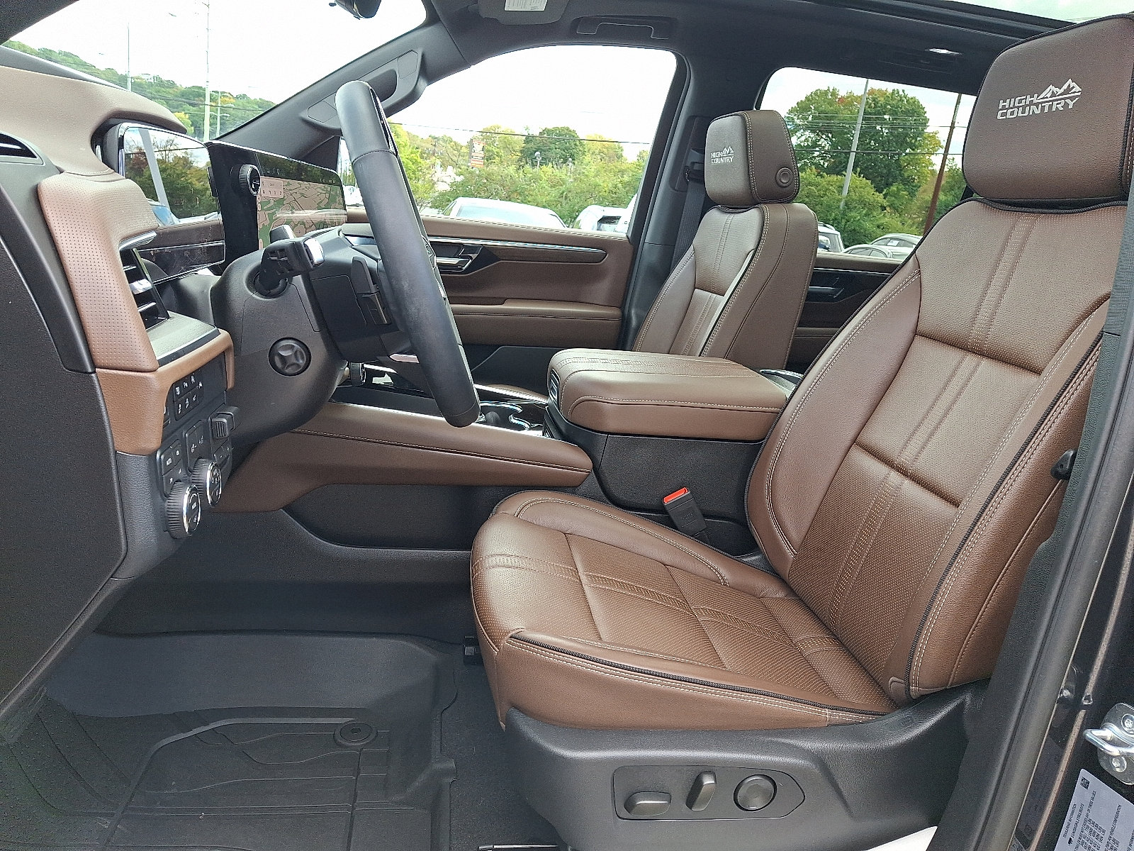 Certified 2026 Chevrolet Suburban High Country AWD/4WD image 15