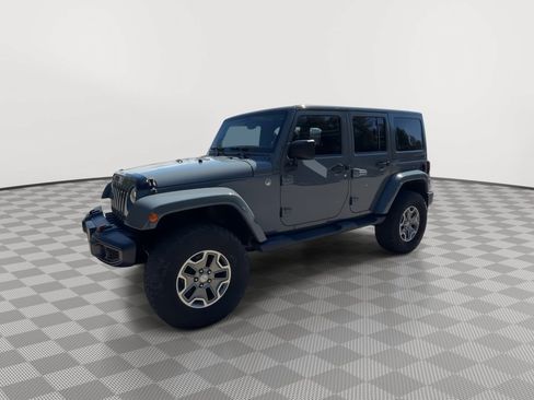 Used 2014 Jeep Wrangler Unlimited Sahara w/ Max Tow Package AWD/4WD image 4