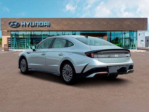 New 2025 Hyundai Sonata Limited image 5