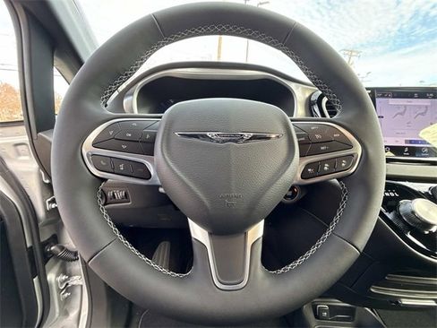 New 2026 Chrysler Voyager LX image 25