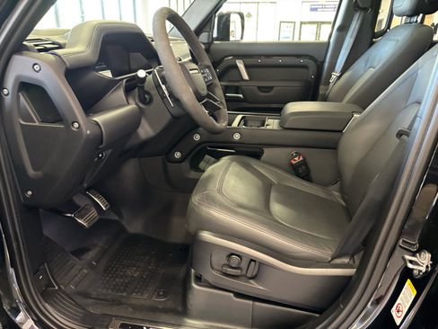Used 2024 Land Rover Defender 110 V8 image 41