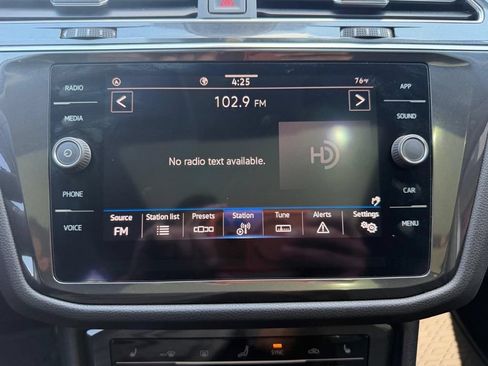 Used 2022 Volkswagen Tiguan SE w/ Panoramic Sunroof Package FWD image 67