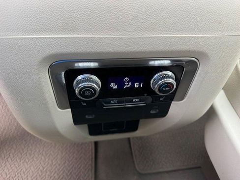 Used 2021 GMC Yukon Denali AWD/4WD image 11