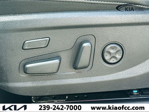 Certified 2024 Kia Telluride SX Prestige w/ Towing Package image 27