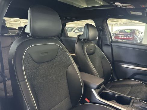Used 2025 Kia K4 EX w/ GT-Line Sunroof Package FWD image 26