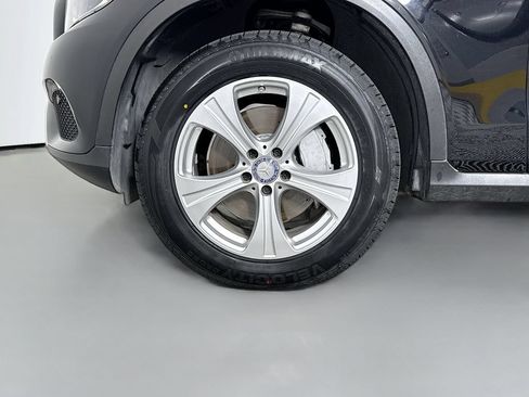 Used 2017 Mercedes-Benz GLC 300 image 32