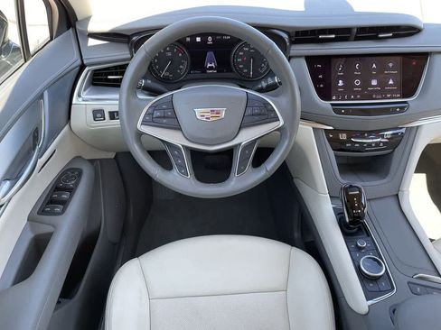 Certified 2024 Cadillac XT5 Premium Luxury w/ Technology Package AWD/4WD image 11