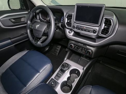 Used 2024 Ford Bronco Sport Outer Banks w/ Tech Package AWD/4WD image 16