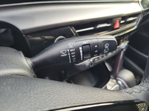 Used 2025 Kia Seltos S FWD image 27