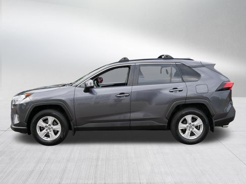 Used 2020 Toyota RAV4 XLE w/ Convenience Package AWD/4WD image 4