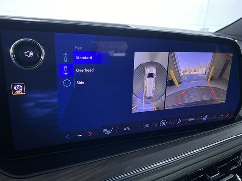 New 2026 Chevrolet Suburban Z71 w/ Comfort Package image 7