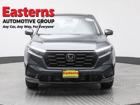 Used 2023 Honda CR-V LX image 2