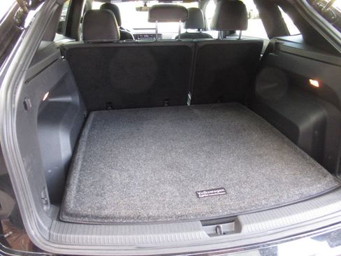 Used 2022 Volkswagen Atlas Cross Sport SE image 13