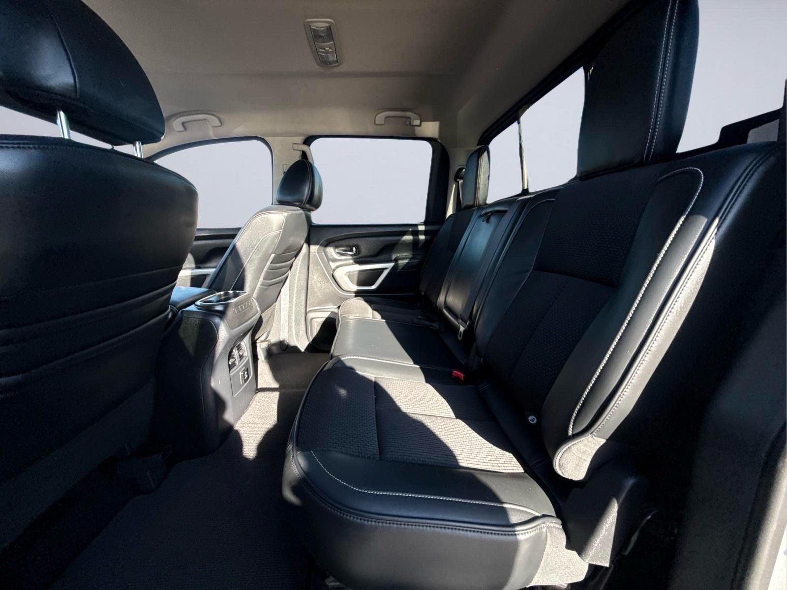 Used 2018 Nissan Titan PRO-4X AWD/4WD image 18