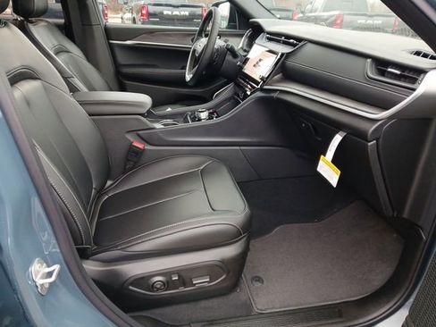 New 2026 Jeep Grand Cherokee Limited w/ Limited Altitude Package image 35