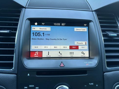Used 2018 Ford Taurus SEL w/ Equipment Group 201A FWD image 37