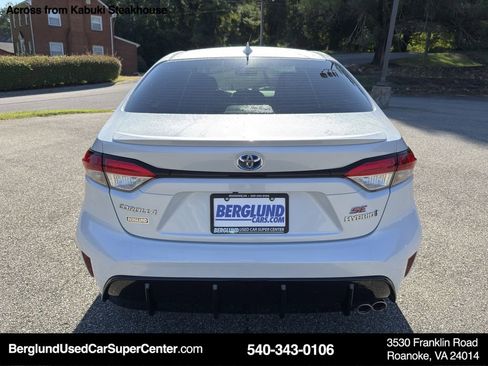 Used 2024 Toyota Corolla SE image 5