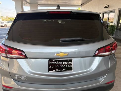 Used 2023 Chevrolet Equinox LS FWD image 28