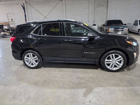 Used 2020 Chevrolet Equinox Premier AWD/4WD image 15