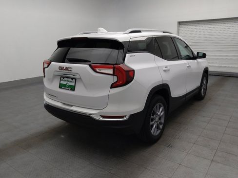 Used 2024 GMC Terrain SLT FWD image 9