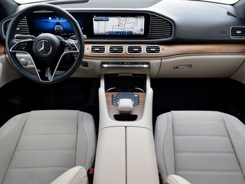 Used 2025 Mercedes-Benz GLE 450 4MATIC Coupe image 7