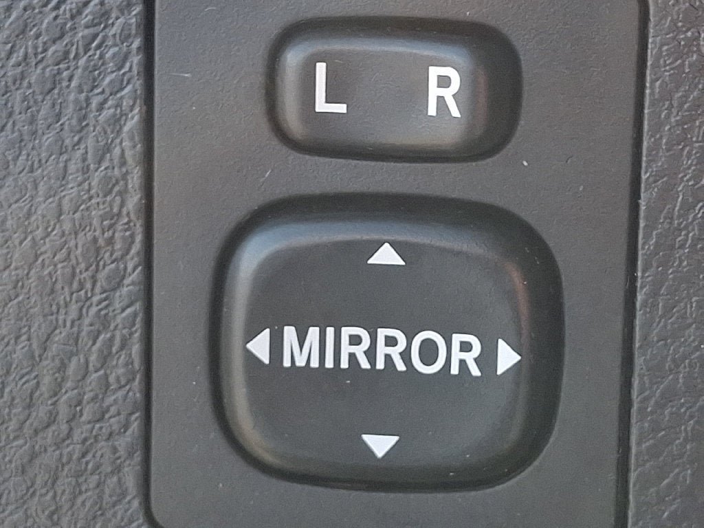 Used 2018 Toyota RAV4 Limited w/ Advanced Technology Package AWD/4WD image 23