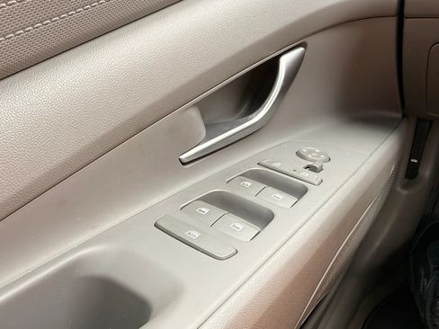 Used 2022 Hyundai Elantra SEL FWD image 28