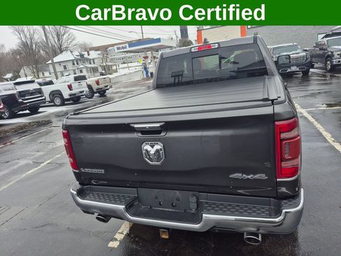 Used 2022 RAM 1500 Laramie AWD/4WD image 1