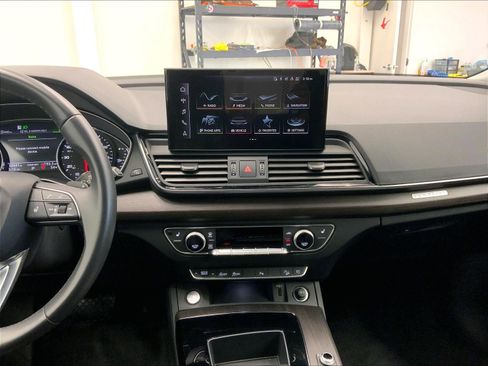 Certified 2023 Audi Q5 2.0T Premium w/ Convenience Package AWD/4WD image 5