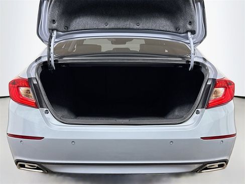 Used 2021 Honda Accord Touring image 26