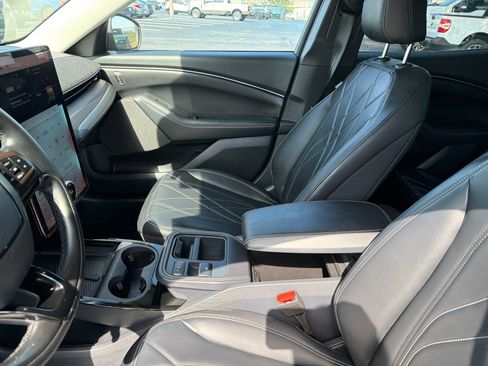 Used 2025 Ford Mustang Mach-E Select w/ Comfort Package Lite AWD/4WD image 20