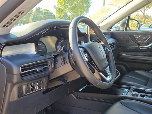 Certified 2022 Lincoln Corsair FWD image 8